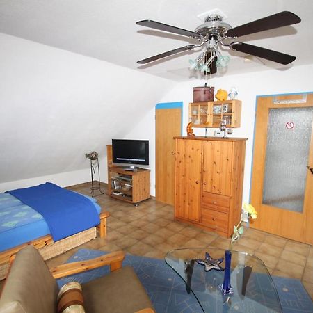 B&B Am See Koeln - Privatzimmer Buitenkant foto