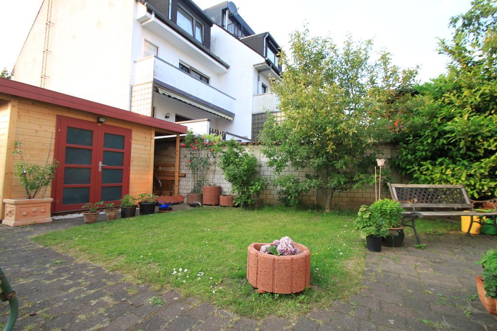 B&B Am See Koeln - Privatzimmer Buitenkant foto