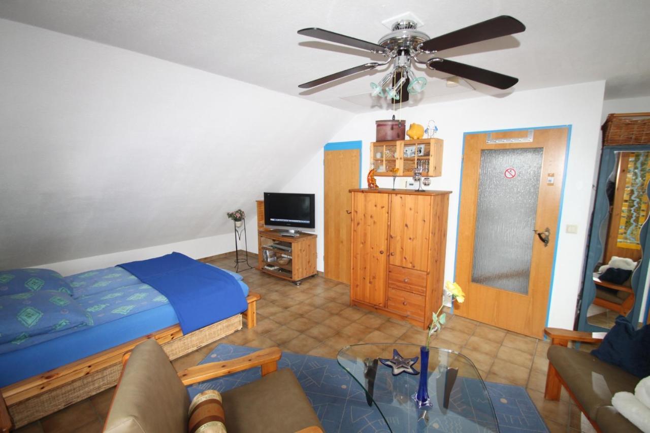 B&B Am See Koeln - Privatzimmer Buitenkant foto