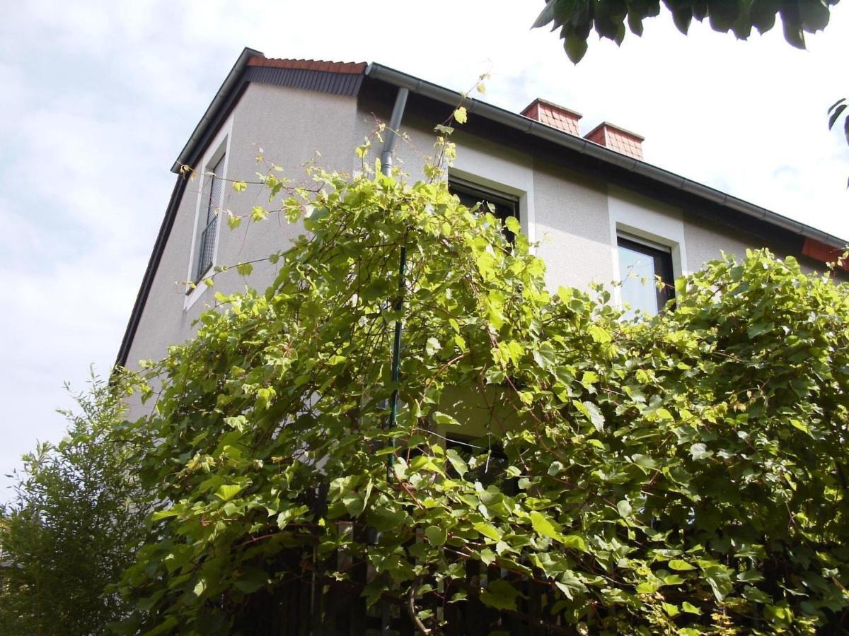 B&B Am See Koeln - Privatzimmer Kamer foto