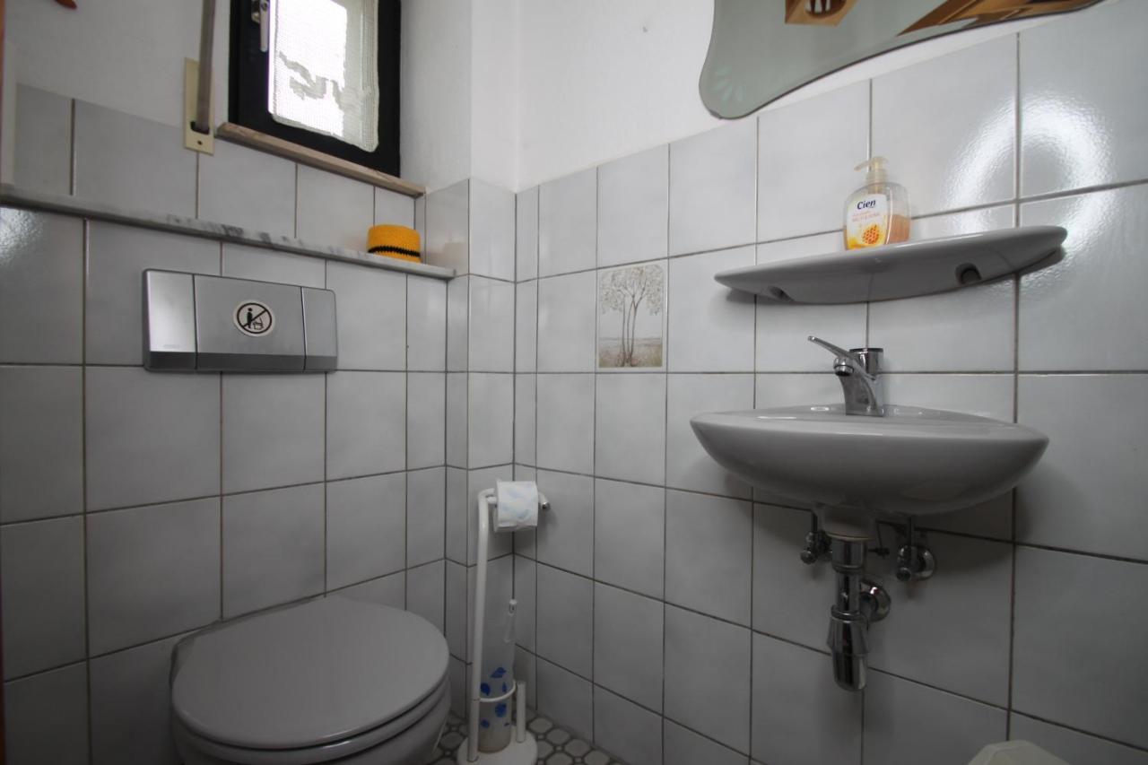 B&B Am See Koeln - Privatzimmer Buitenkant foto