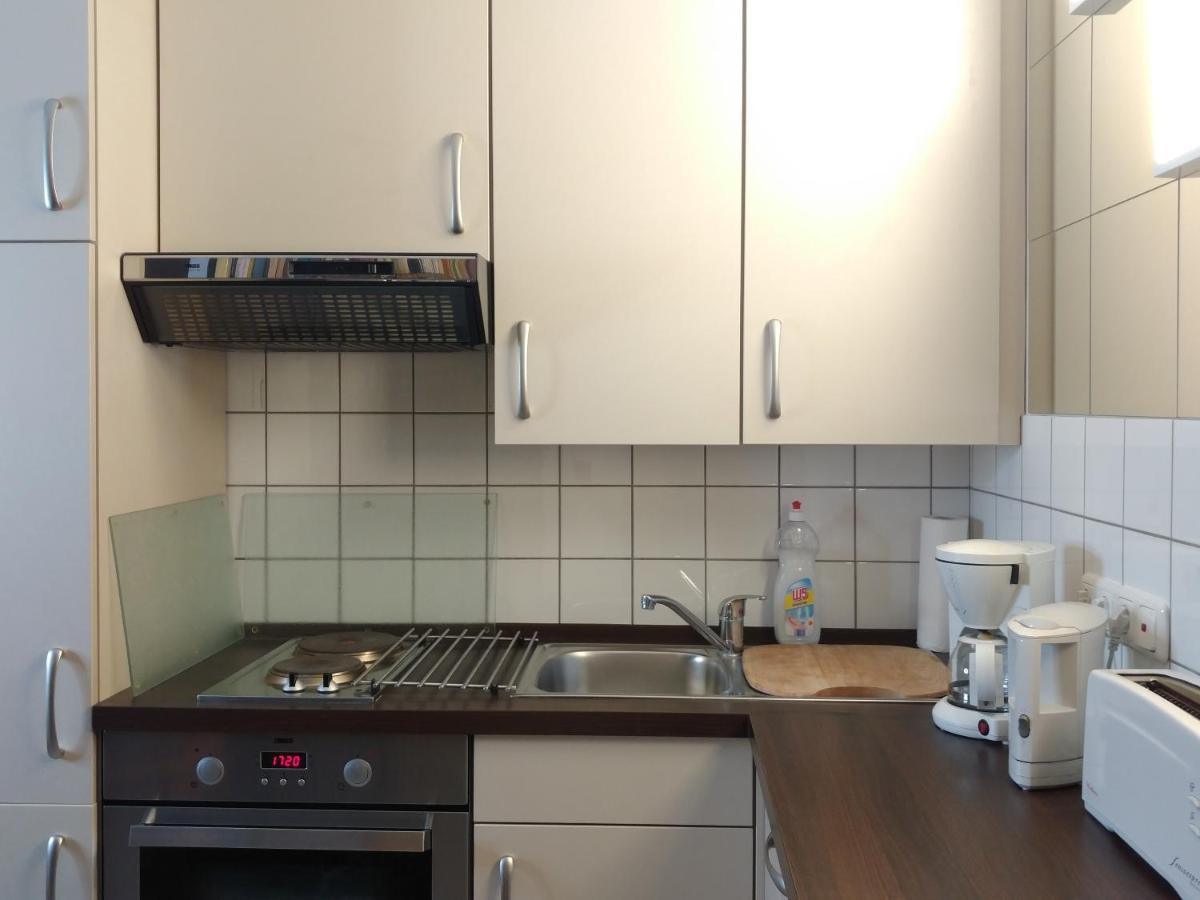 B&B Am See Koeln - Privatzimmer Buitenkant foto
